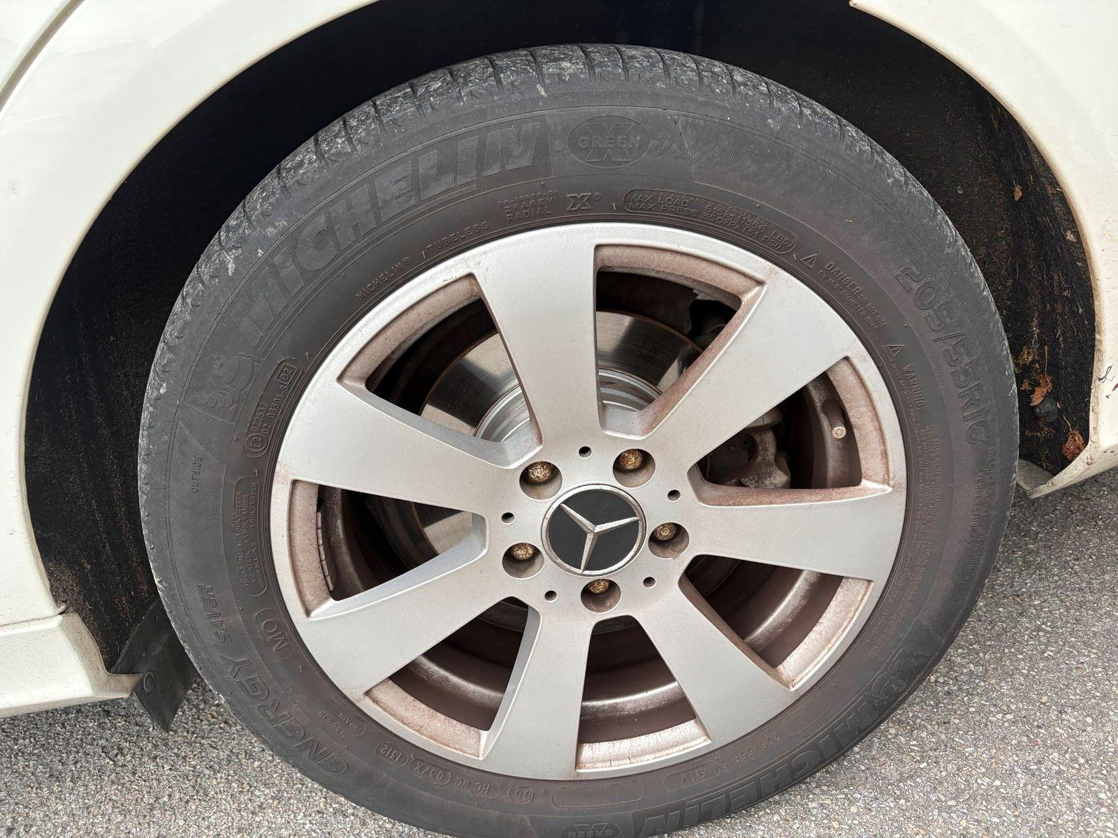 Mercedes-Benz C200 2012 — photo 7