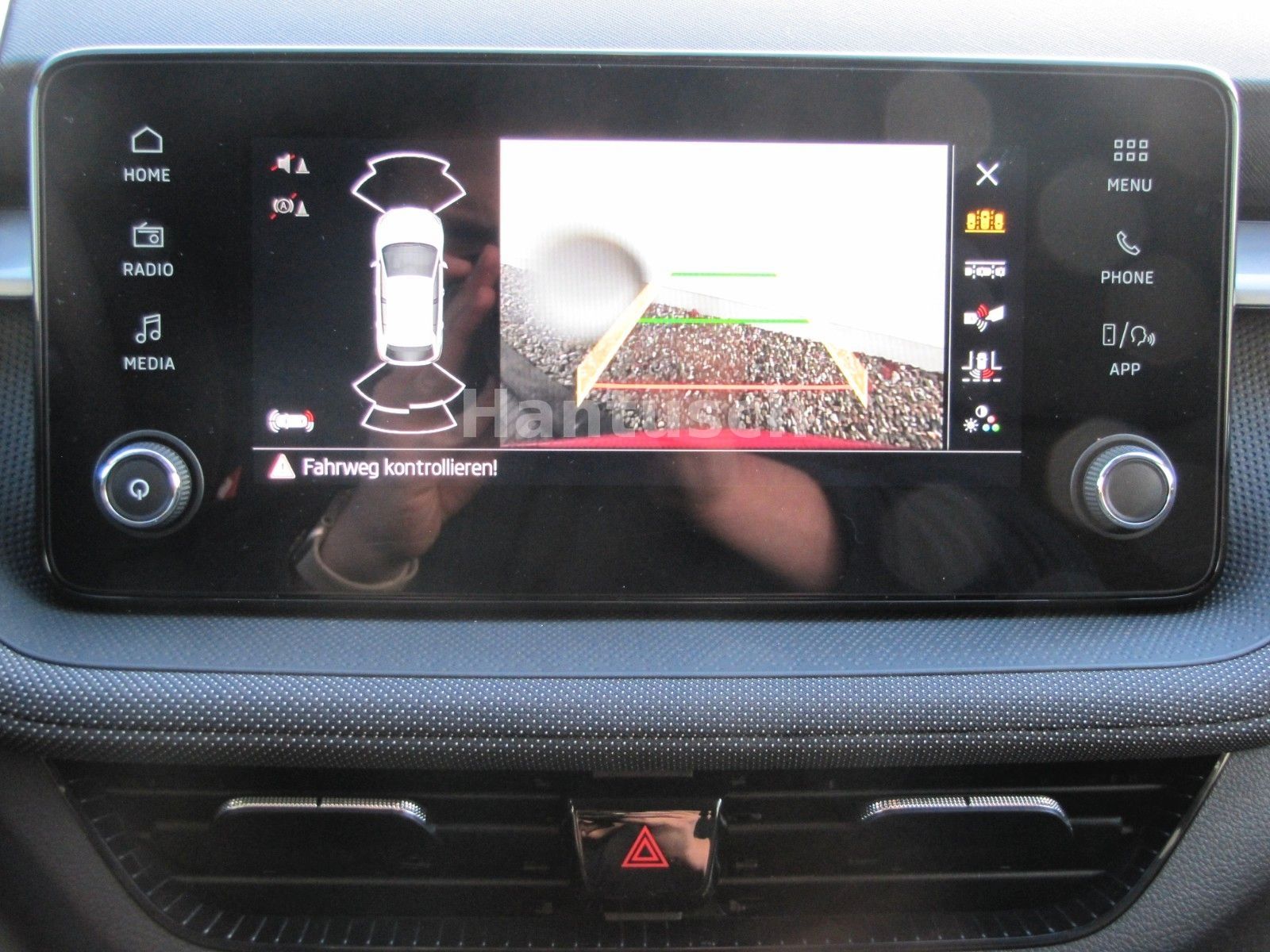 Fahrzeugabbildung SKODA Fabia Tour 1.0l TSI 116PS 7-Gang DSG