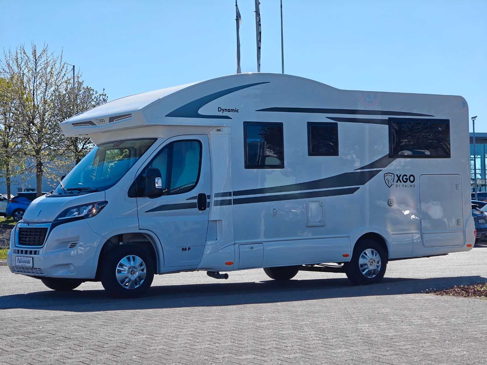 Fahrzeugabbildung XGO Dynamic 98 P  - SAT, TV, Markise, Luftfeder -
