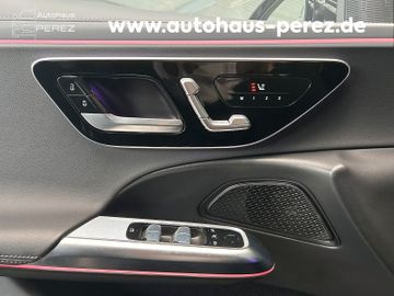 Mercedes E 200 - 11