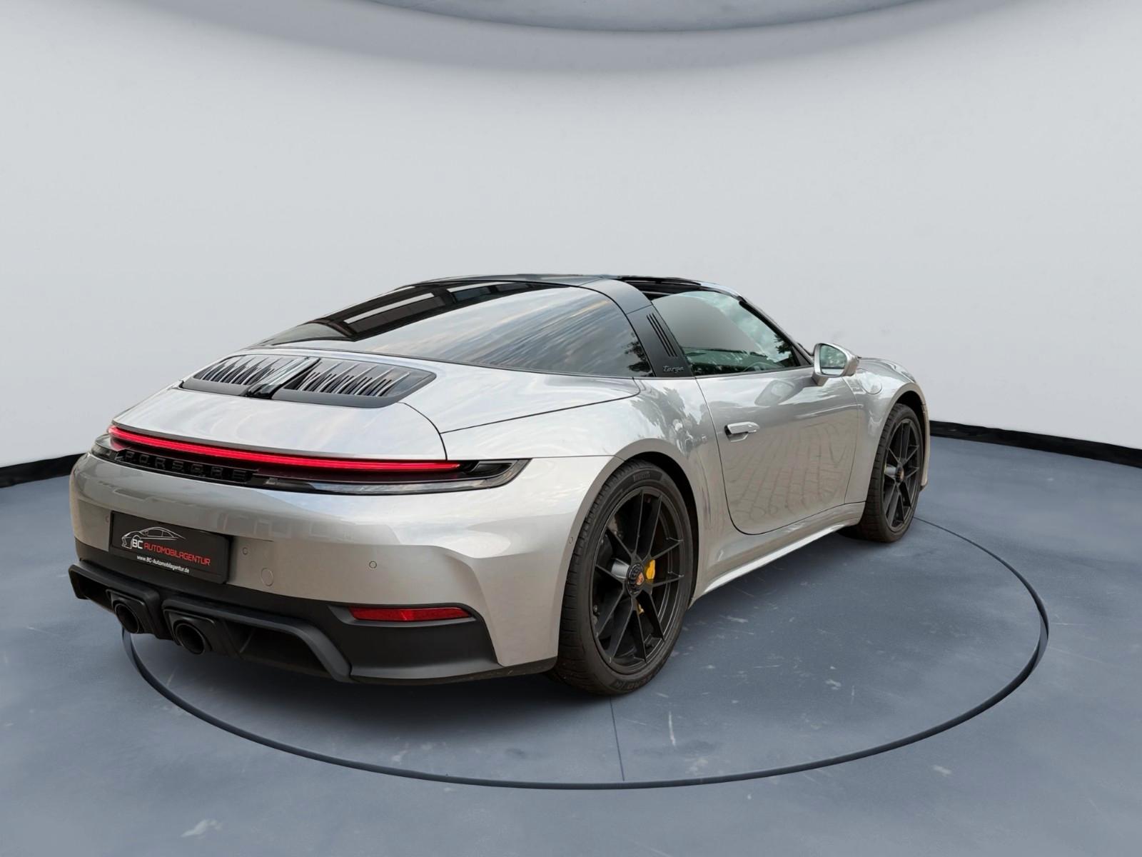 Porsche .2 911 Targa 4 GTS T-Hybrid BURMESTER PCCB LIFT