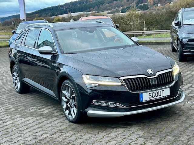 Skoda Superb Combi DSG Scout 4x4 200PS *AHK / 5JGarant