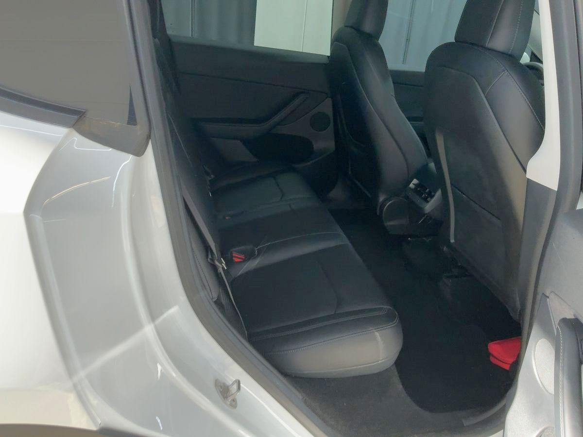 Tesla Model Y LONG RANGE Dual AWD 514PS PARKSENSOREN P foto 6
