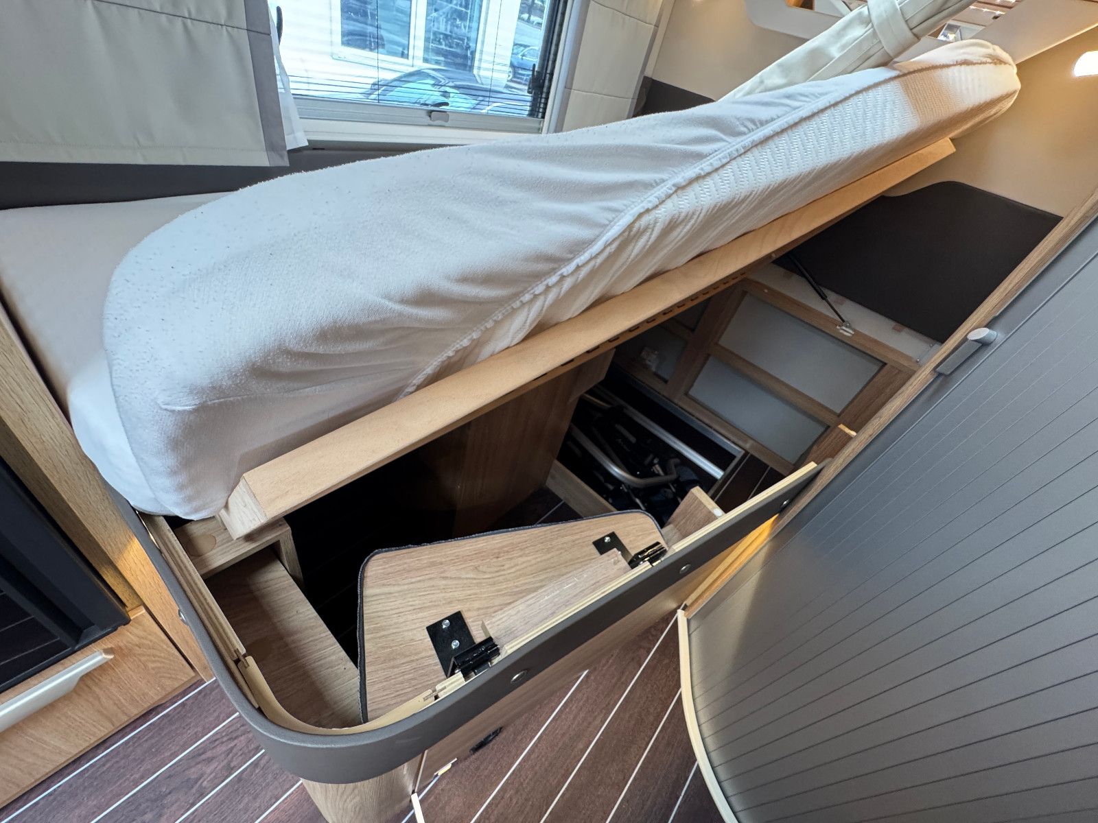 Fahrzeugabbildung Knaus SKI TI 650 MF PLATINUM SELECTION LUFTFEDERUNG 1H