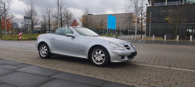 Mercedes-Benz SLK 200 , Merc.Service.s.gepfl.Tüv,Reifen neu!!!