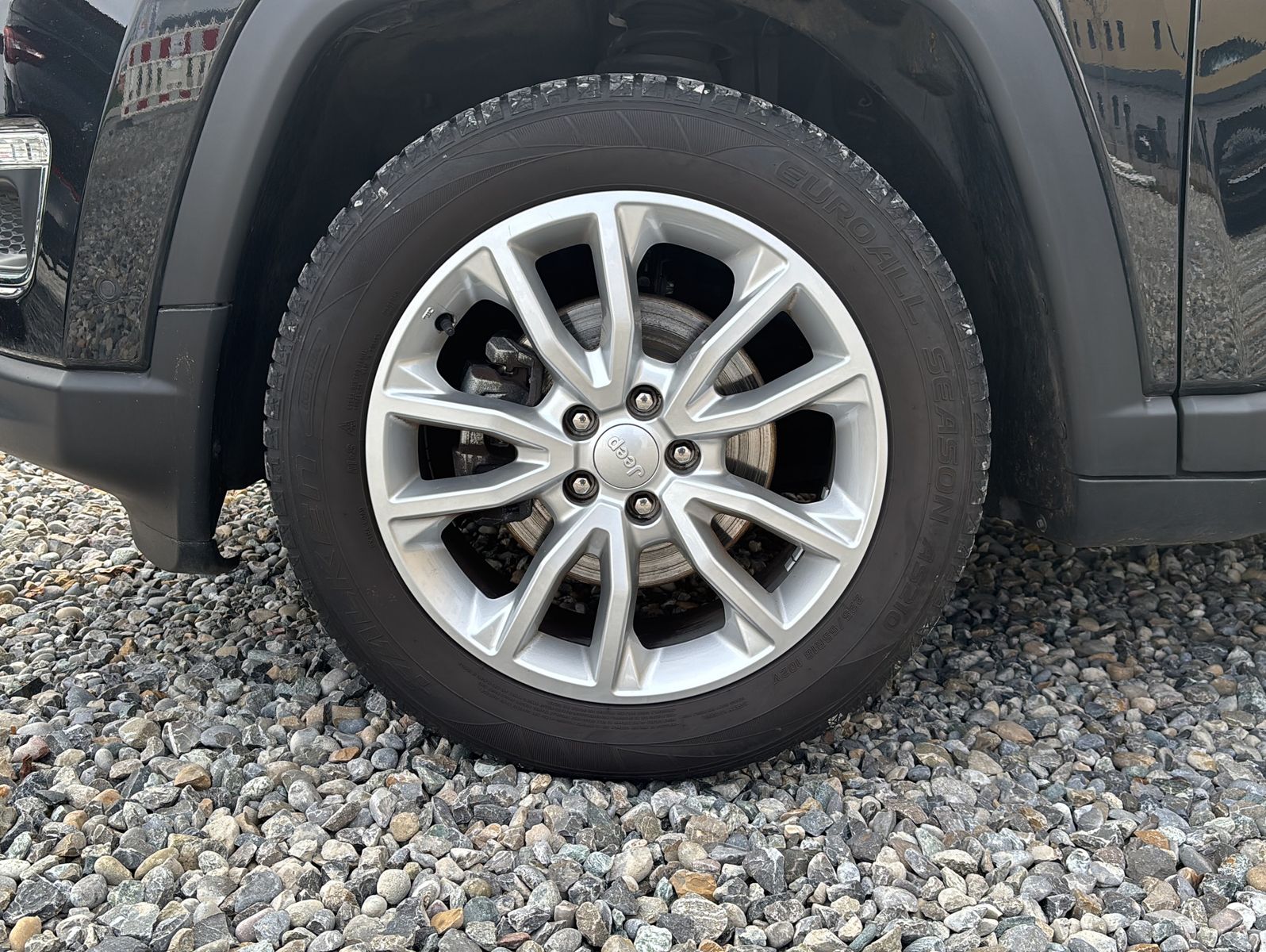 Fahrzeugabbildung Jeep Compass Limited FWD