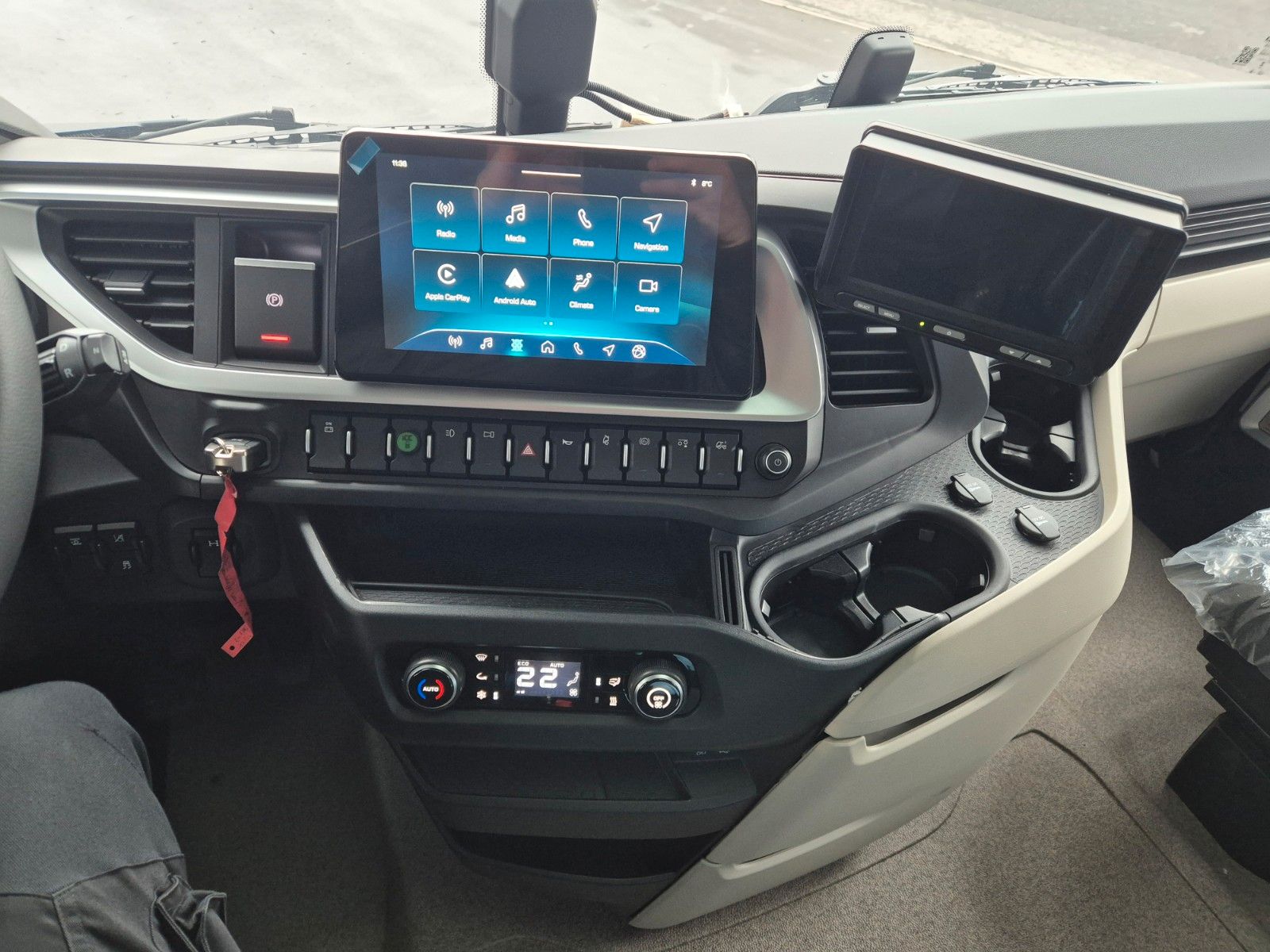 Fahrzeugabbildung Iveco AS260S50Y/FS 6x2 Böse Schwenkwand + LBW 2 x AHK