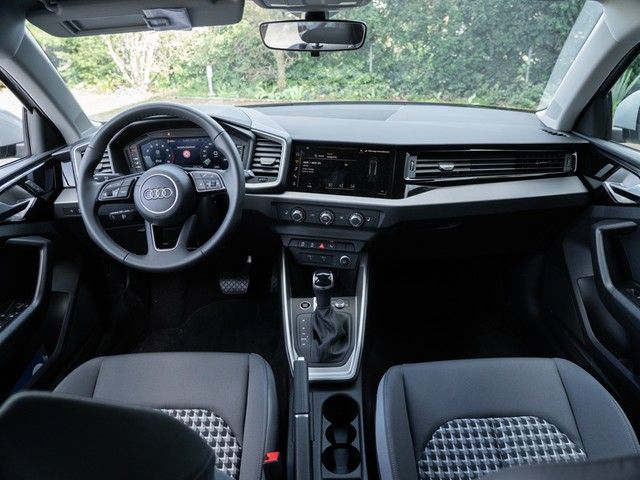 A1 Sportback 30 TFSI advanced LED+NAVI+SZH