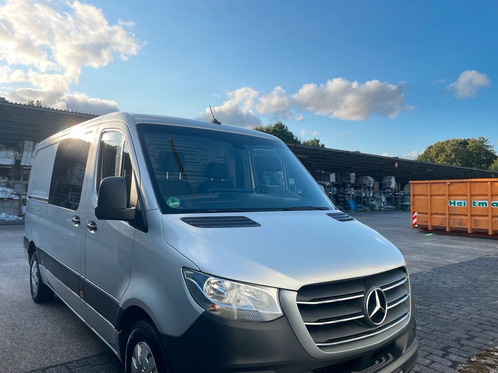 Image of Mercedes-Benz Sprinter