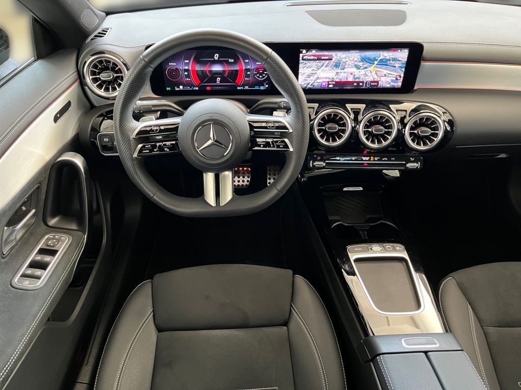 Fahrzeugabbildung Mercedes-Benz CLA 180 Coupé AMG Night Distronic+ Pano LED 360°
