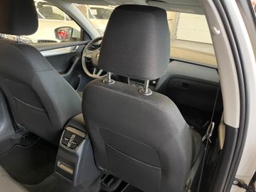 MYAUTOCENTER – Gebraucht- und Jahreswagen mit Werkstattservice in Pfaffenhofen Skoda Octavia Lim. Active *1. Hand*LED*Klima*PDC*TÜV*