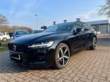 Volvo V60 Kombi B4 Ultimate Dark Mild-Hybrid