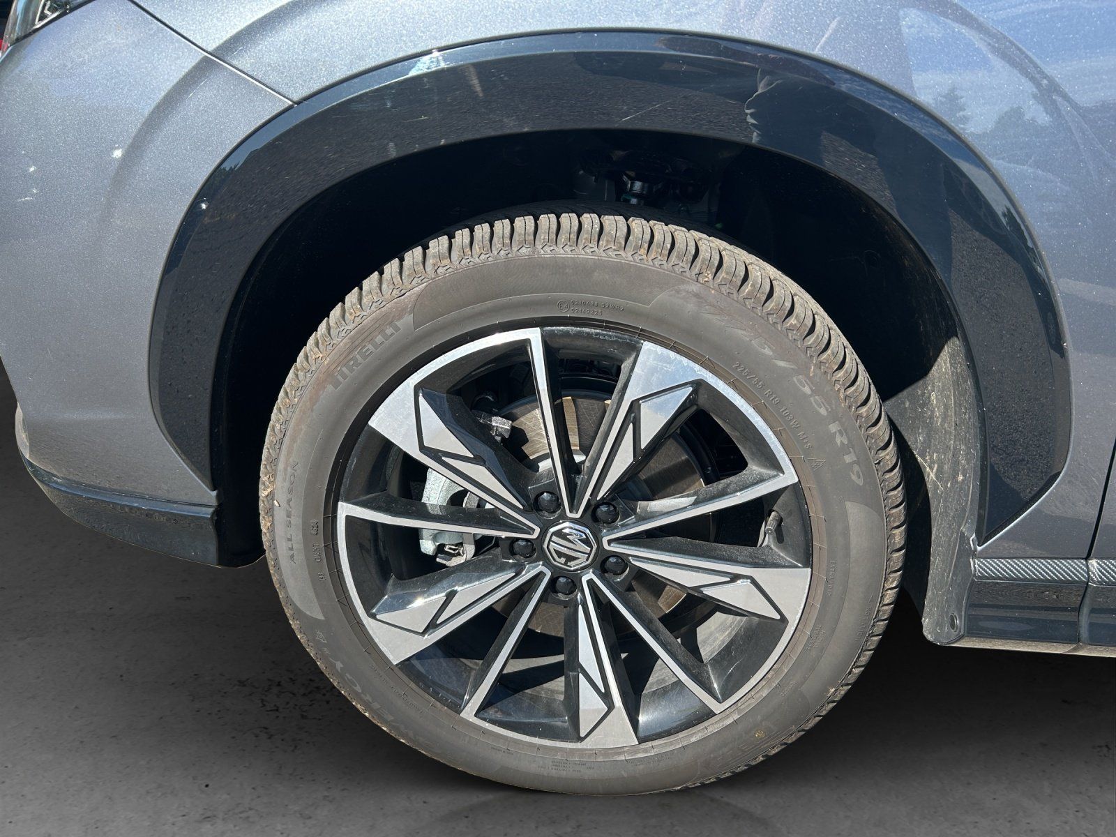 Fahrzeugabbildung MG MG HS Luxury AT