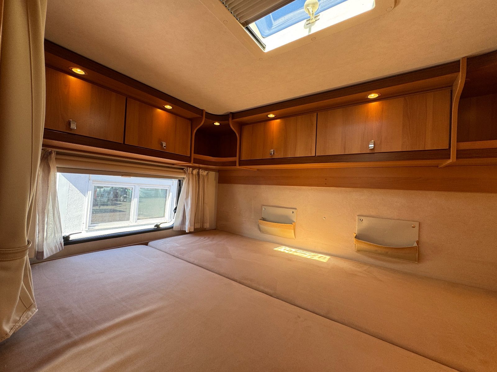 Fahrzeugabbildung HYMER / ERIBA / HYMERCAR T 614 CL 2X2 EXCLUSIVE LINE DUCATO MAXI SOLAR 1H