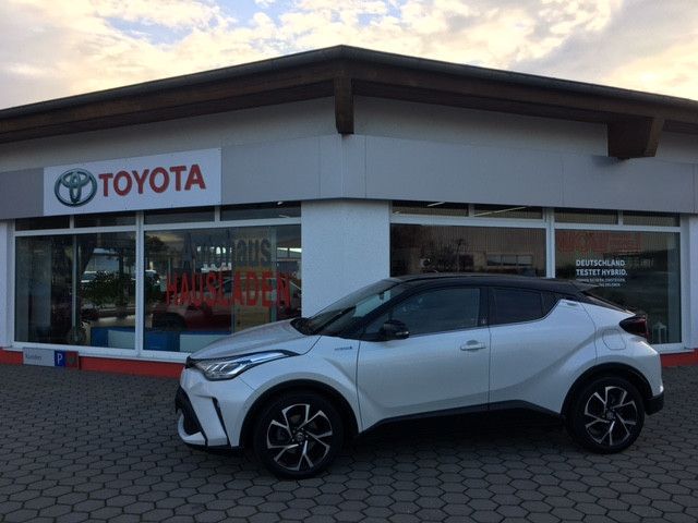 Toyota C-HR Hybrid Team D