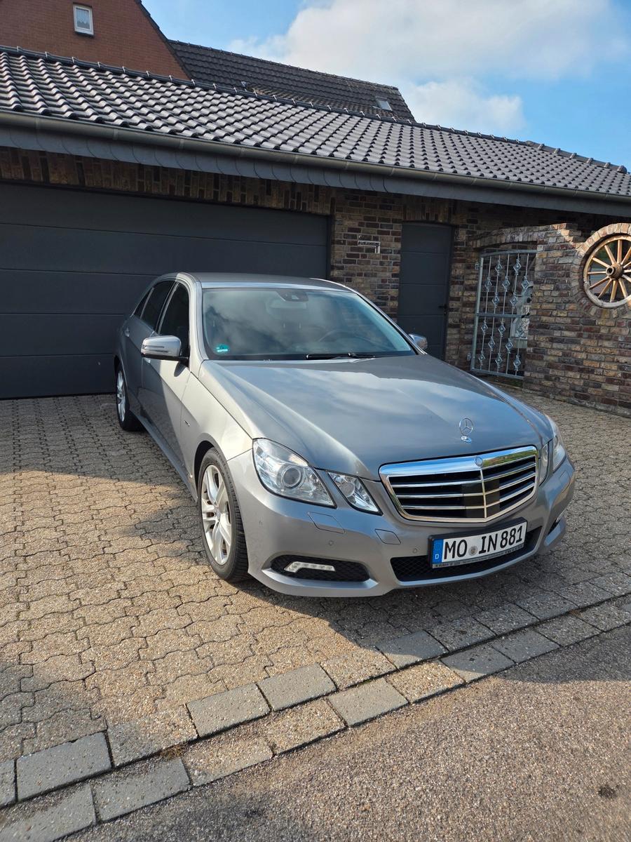 Mercedes-Benz E 220