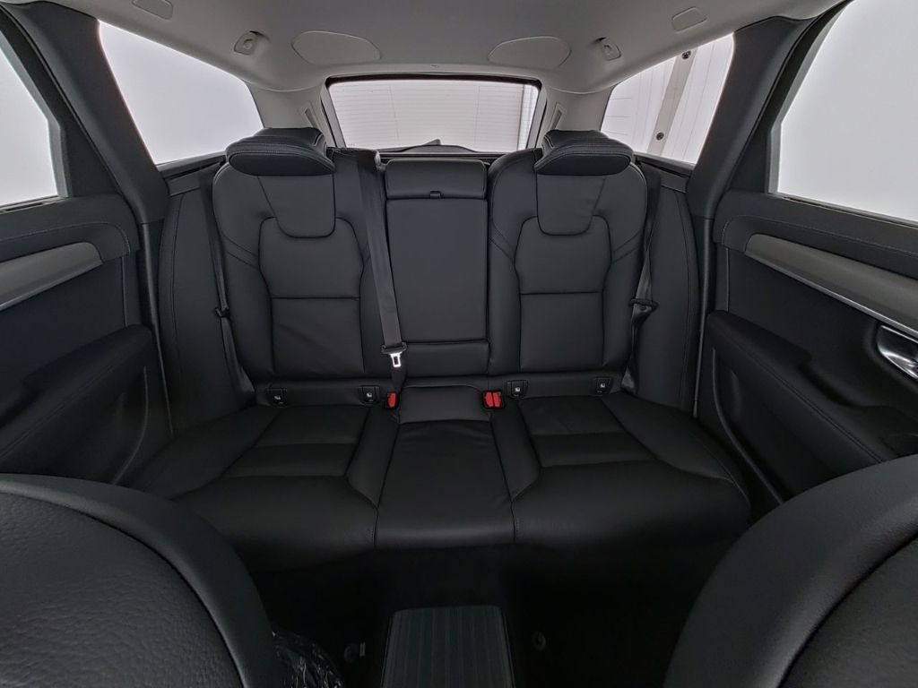 Volvo V90 Kombi Plus Dark Recharge Plug-In Hybrid AWD  foto 7