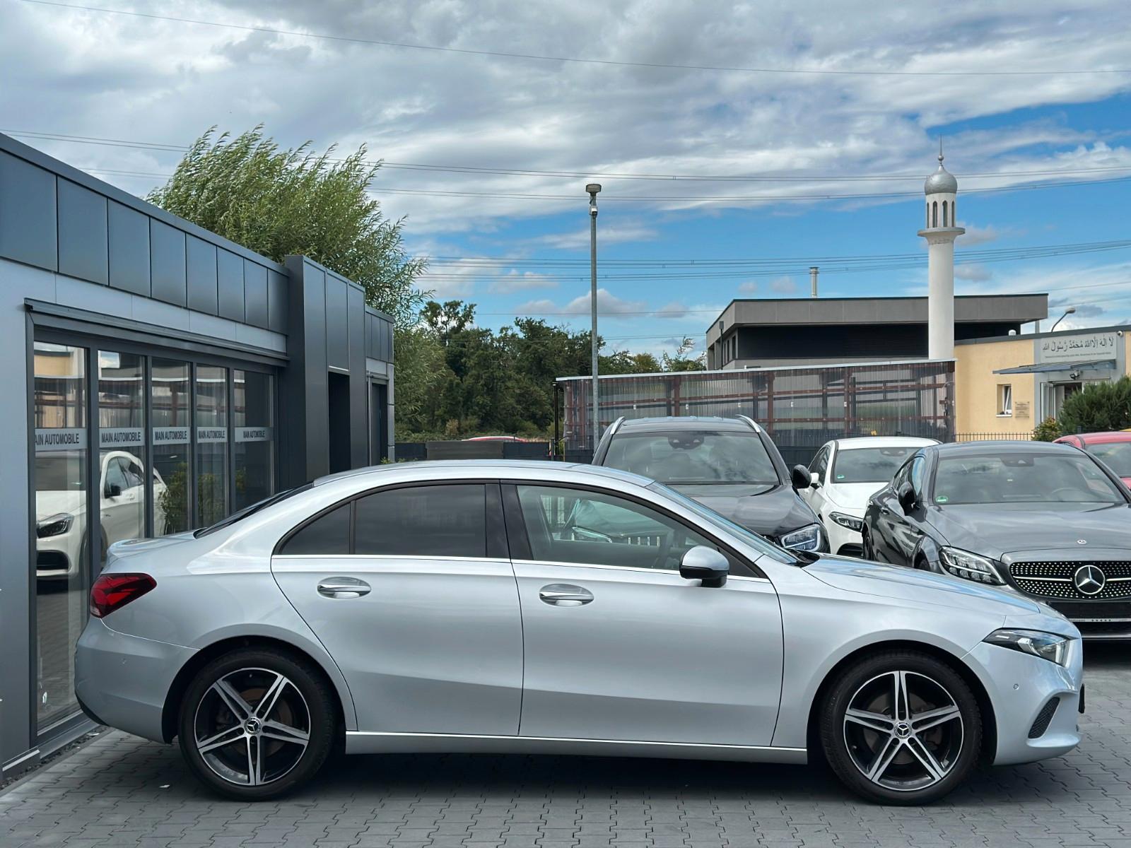 Mercedes-Benz A200 Lim. Style 7G-DCT MBUX*LED*Kamera*KeylessGo