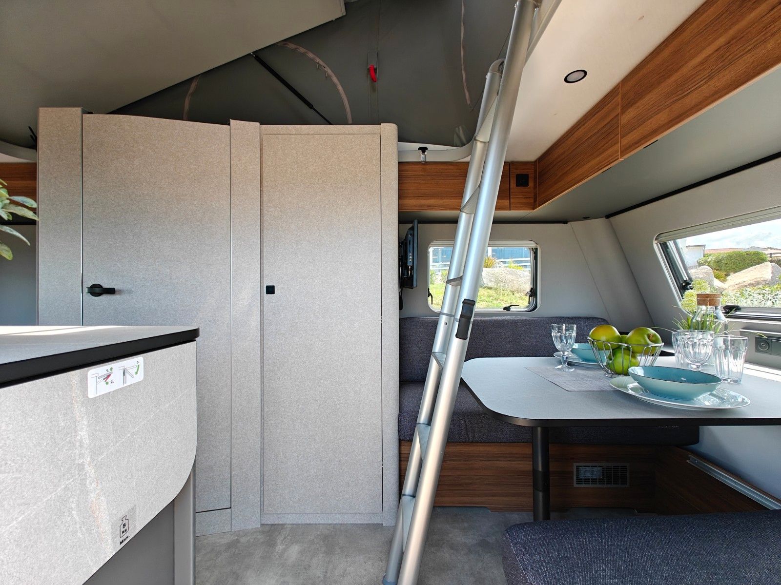 Fahrzeugabbildung HYMER / ERIBA / HYMERCAR Feeling 425 2026
