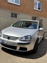 Volkswagen VW Golf V 1.6 Benziner - Volkswagen Golf aus 2005: Kombi