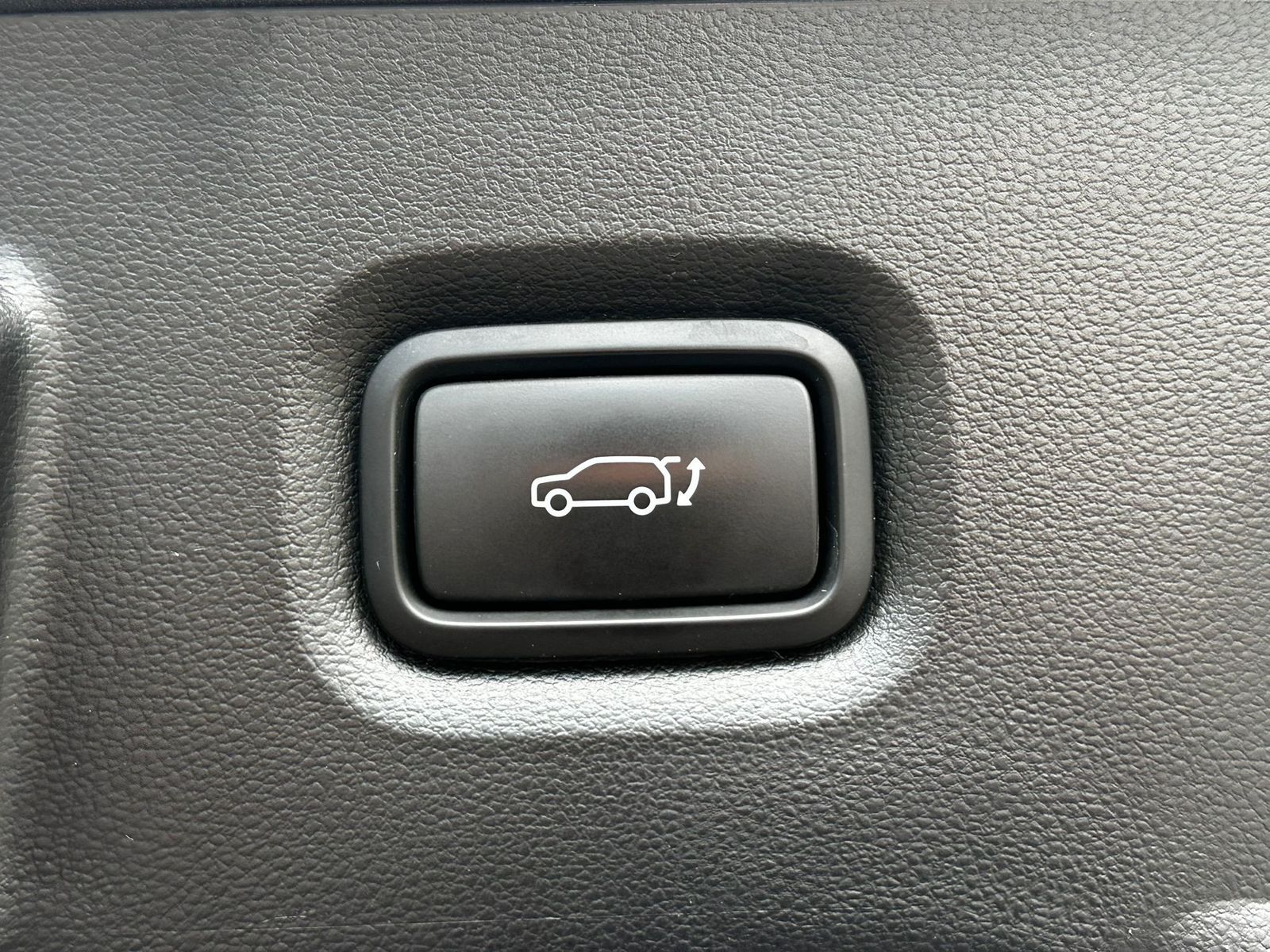 Fahrzeugabbildung Hyundai Ioniq 5 Uniq 4WD WERKSGA+MEMO+HEAD+BOSE+ACC+360°