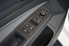 VW Golf 2.0 TDI R-Line | Pano | Matrix | Navi | ACC VW Golf 2.0 TDI R-Line | Pano | Matrix | Navi | ACC