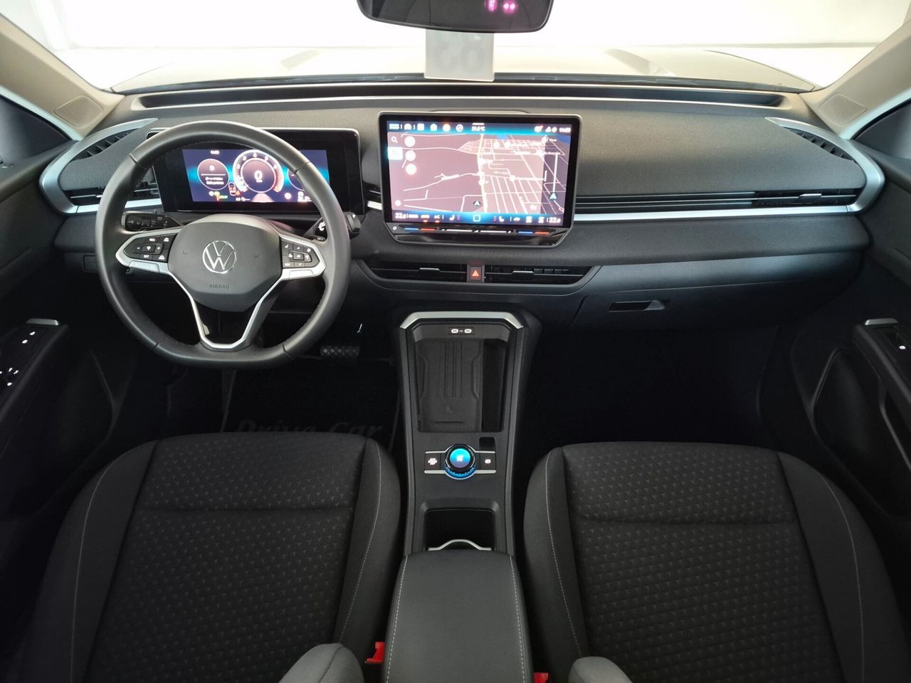 Volkswagen T-Roc 1.5 ETSI LIFE 116CV DSG LED NAV imagem 2