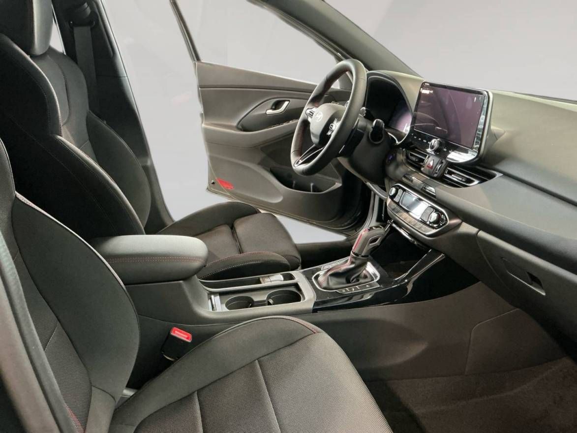 Fahrzeugabbildung Hyundai i30 Kombi (MY26) 1.6 T-GDI (150 PS) 7-DCT N Line