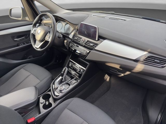 Fahrzeugabbildung BMW 218i Gran Tourer Advantage+LED+Navi+CarPlay+DAB