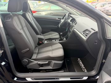 Volkswagen Golf - 11
