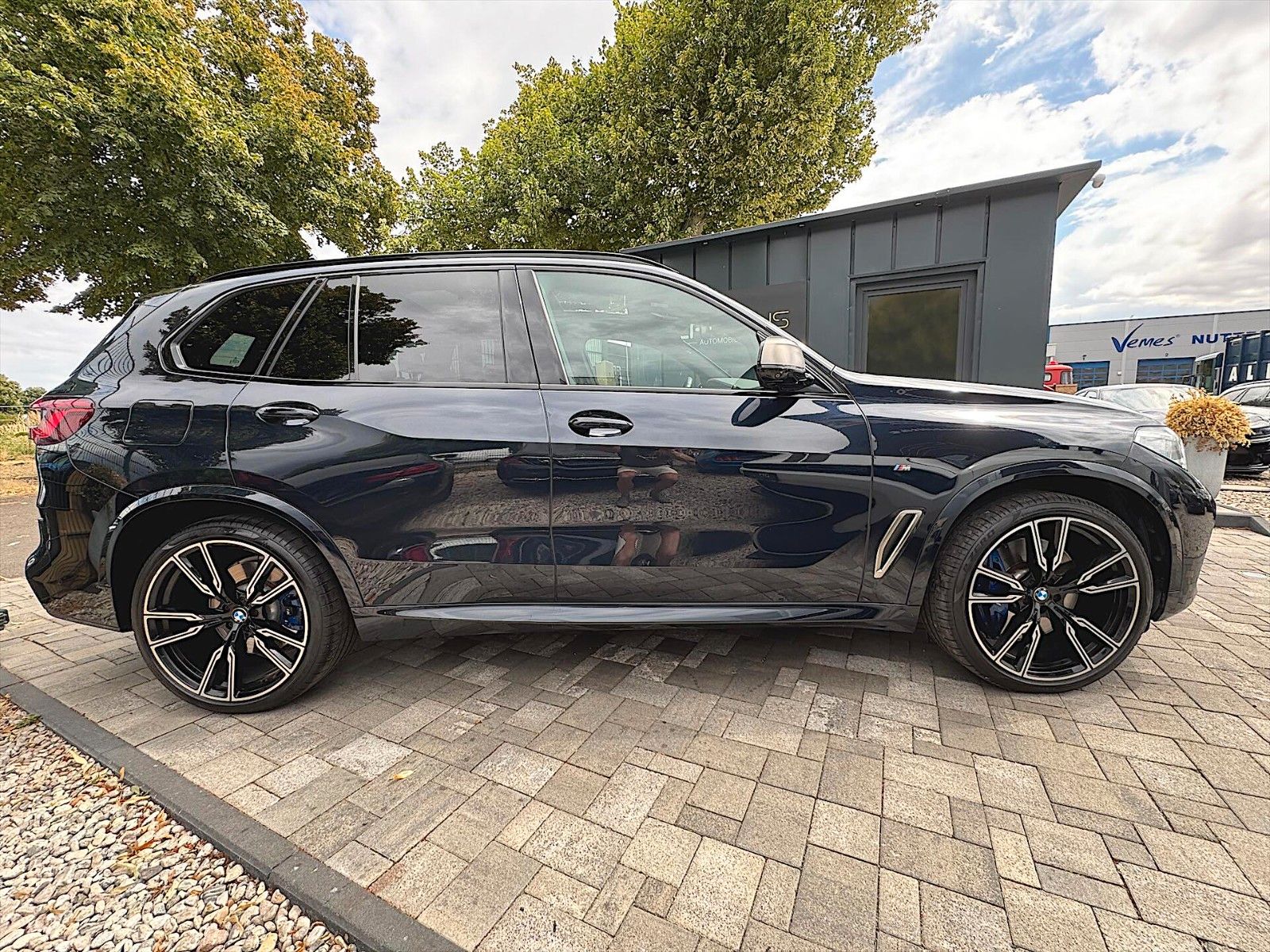 Fahrzeugabbildung BMW X5 M50d Performance Shadow Line *LASER*Pano*ACC*