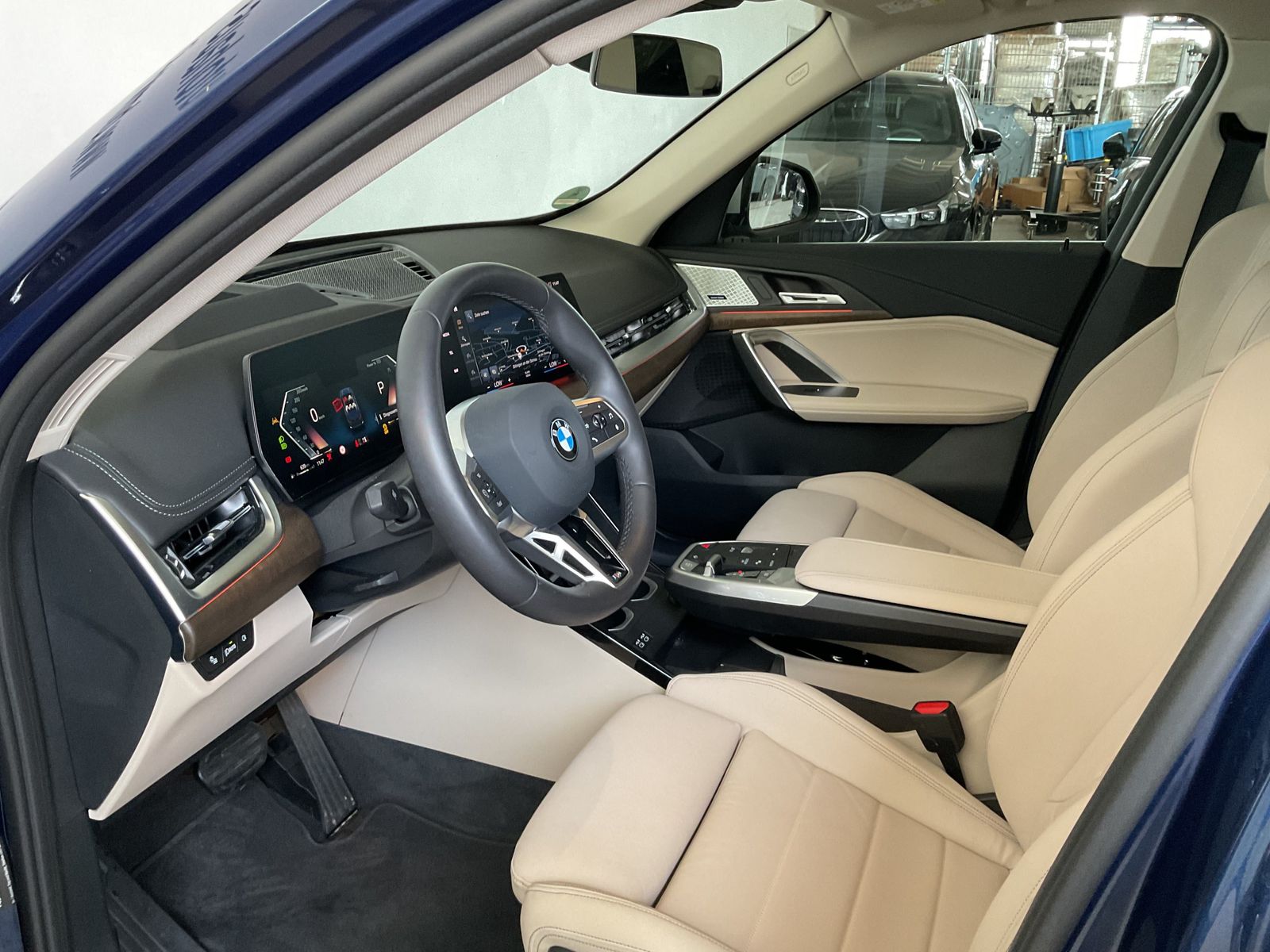 Fahrzeugabbildung BMW X1 xDrive23d Head-Up, Lenkradheizung