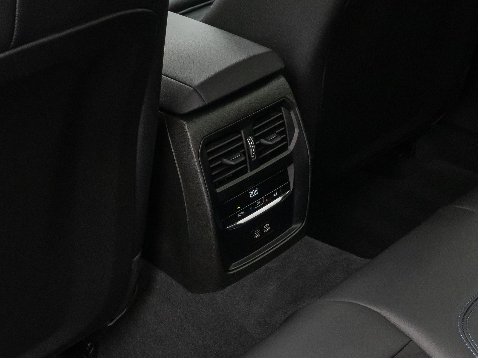 Fahrzeugabbildung BMW 320d  xD M Sport Kamera DAB HiFi Stop&Go Komfort