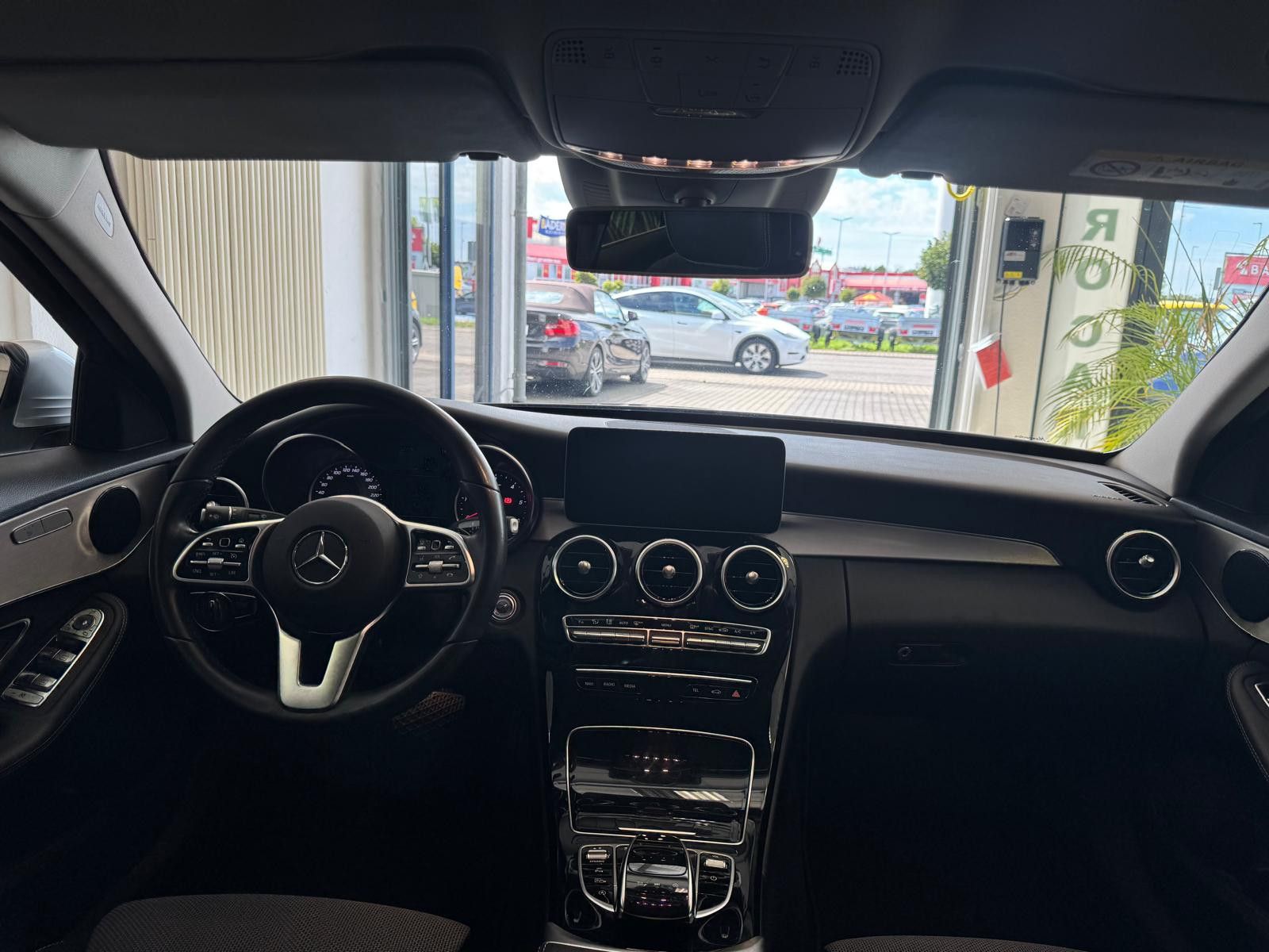 Fahrzeugabbildung Mercedes-Benz C 200 T-Modell AVANTGARDE/AHK/NAVI/KLIMA