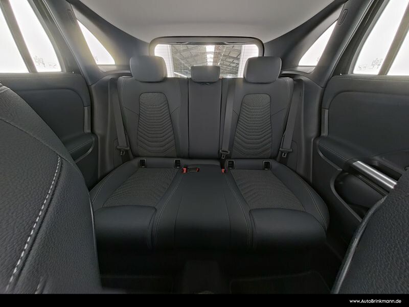 Mercedes-Benz GLA 220 4MATIC LED KAMERA SPURH WINTER ADVANCED foto 8