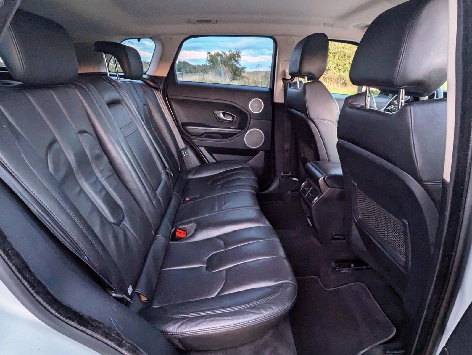 Land Rover  Evoque Evoque*LEDER*NAVI*XENON*AKH*SHZ*TOP