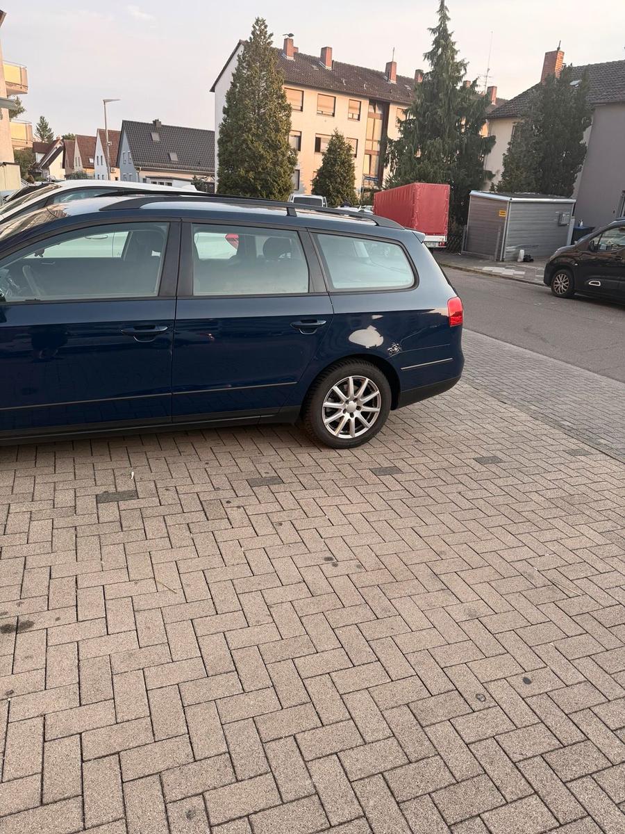 Volkswagen Passat 2007 — rear view