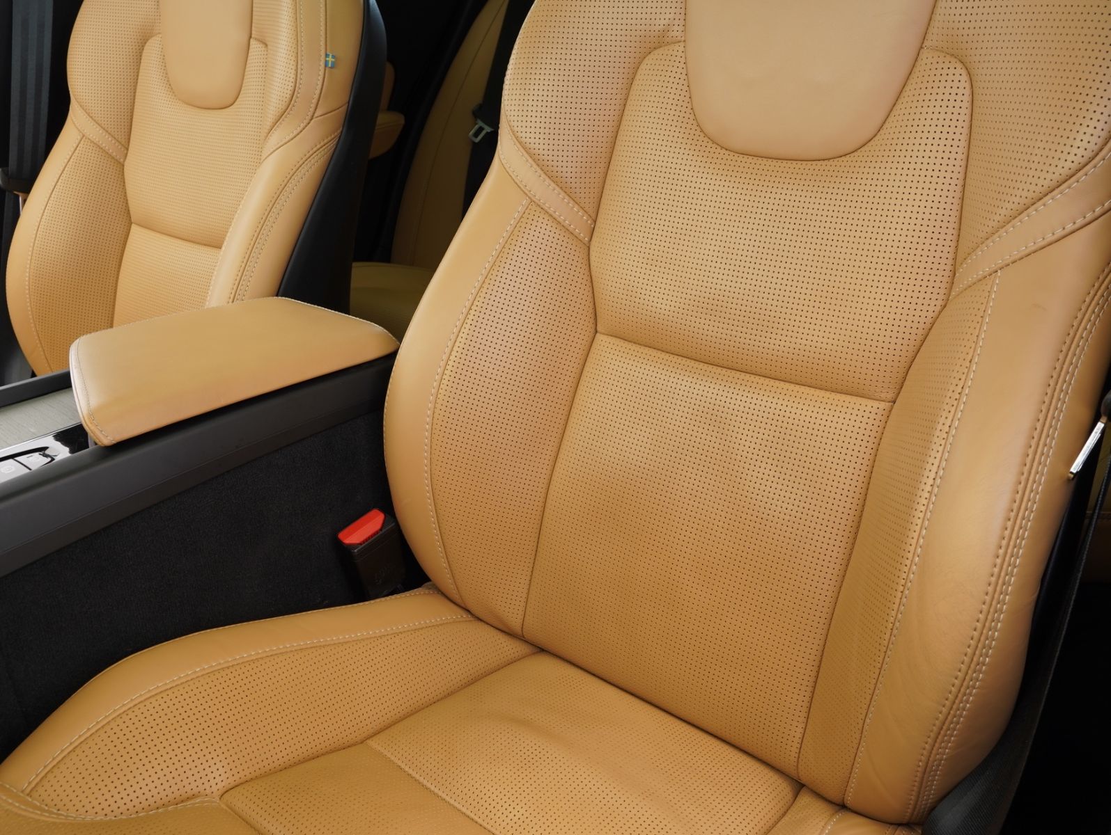 Fahrzeugabbildung Volvo V60 Kombi Inscription XENIUM/ACC/BLIS/PANO/360°