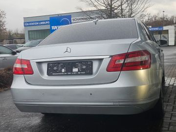 Mercedes E 200 - 9