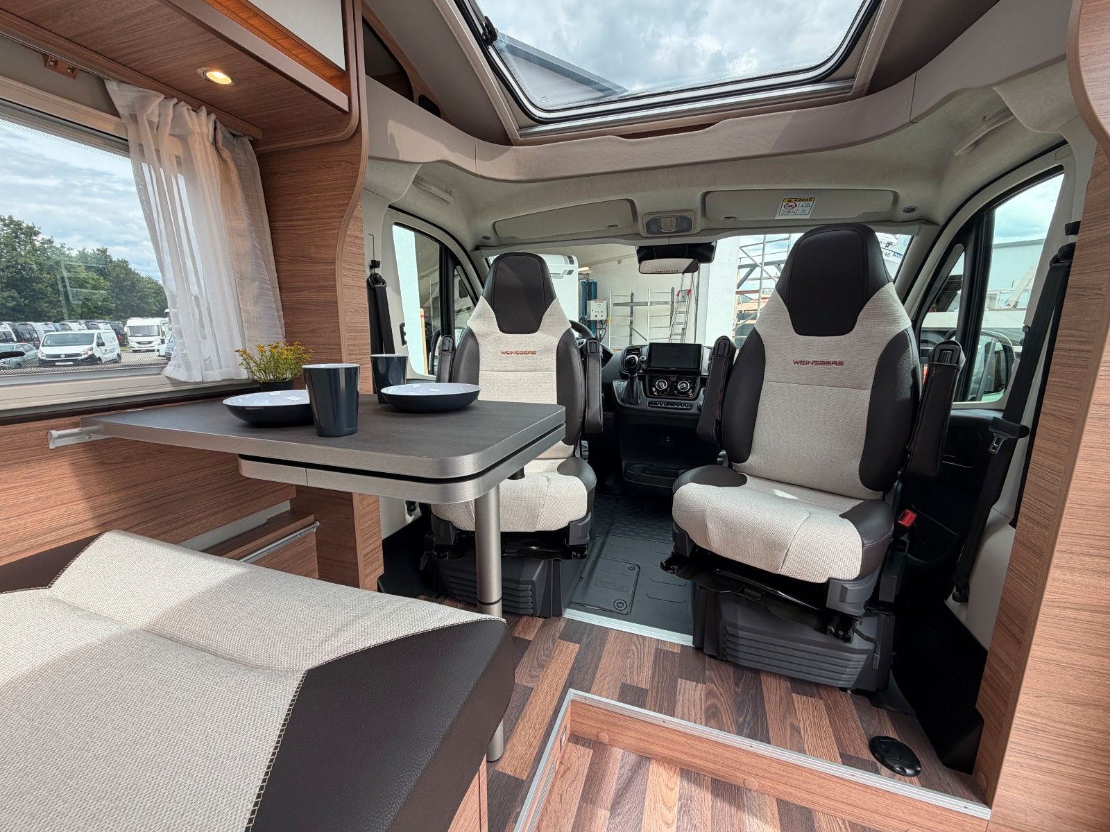Fahrzeugabbildung Weinsberg CaraCompact Edition Pepper 600 MEG AT