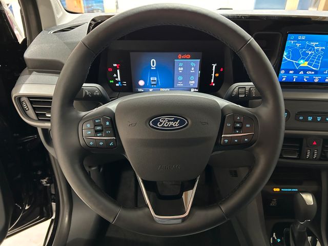 Ford Tourneo Courier Titanium Automatik AHK
