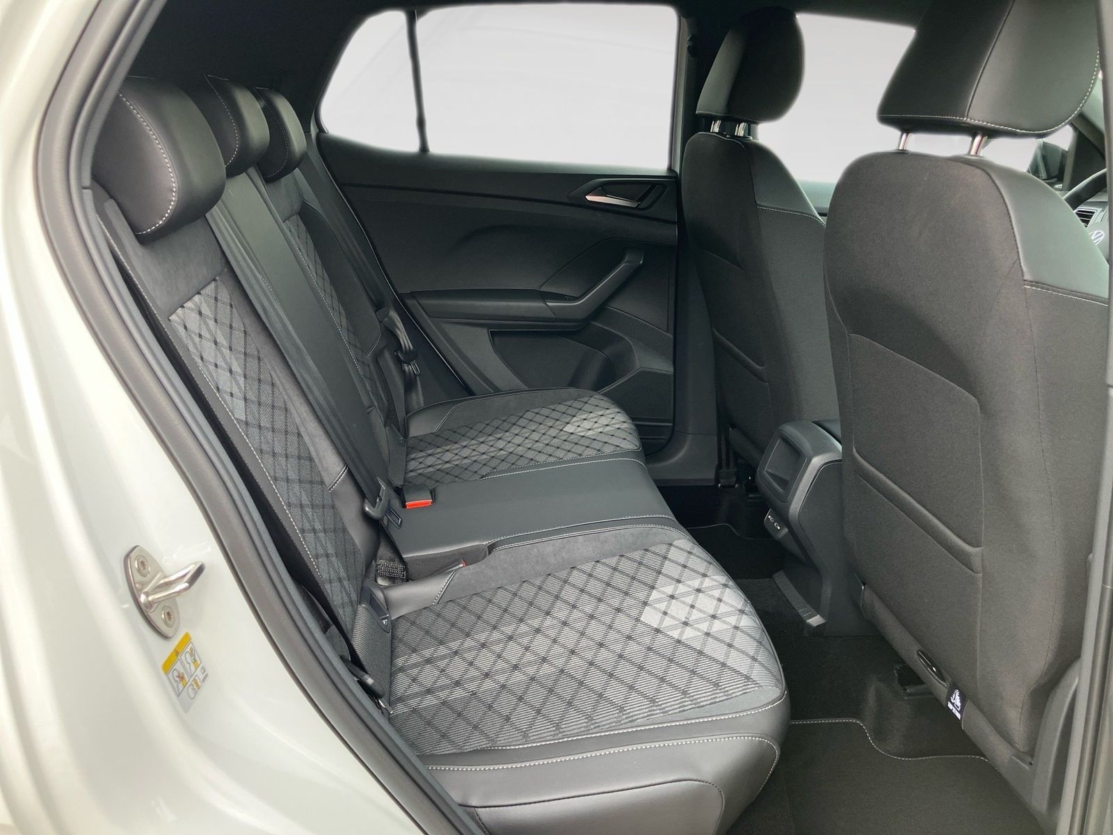 Volkswagen T-Cross - Bild 10