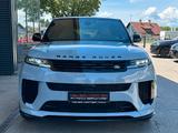 Land Rover Range Rover Sport 4,4 V8 P635 SV AWD Aut. - : Geländewagen, Awd