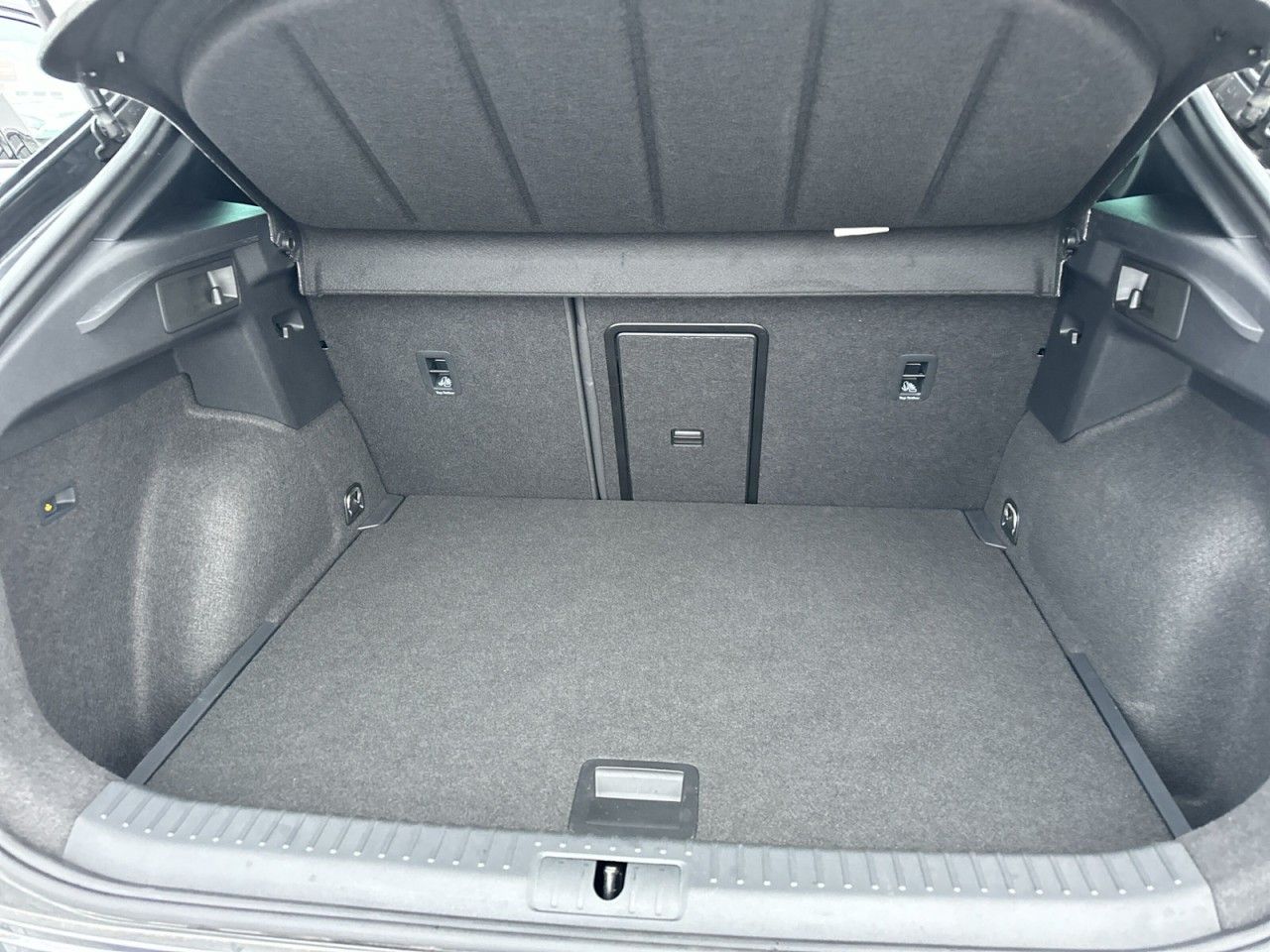 Fahrzeugabbildung CUPRA Formentor 2.0 TDI 150 PS 6-Gang