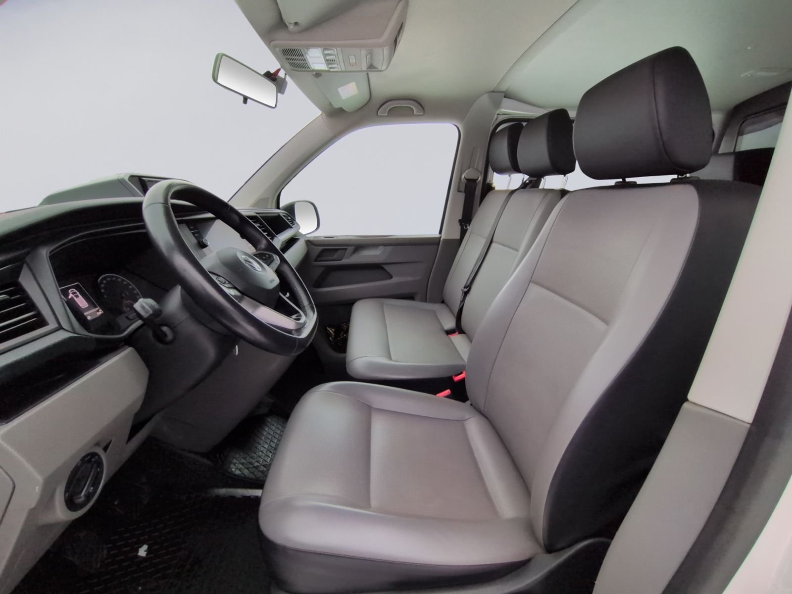 T6.1 Kombi 2.0 TDI lang AHK+NAVI+6SITZE