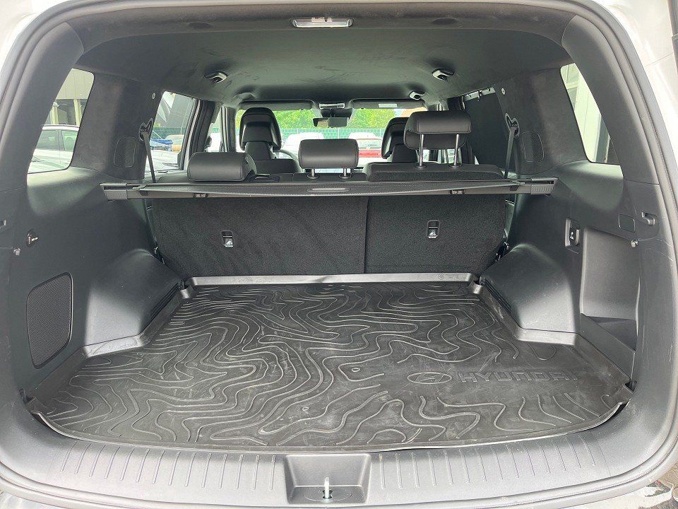 Fahrzeugabbildung Hyundai SANTA FE Hybrid AWD BLACKLINE