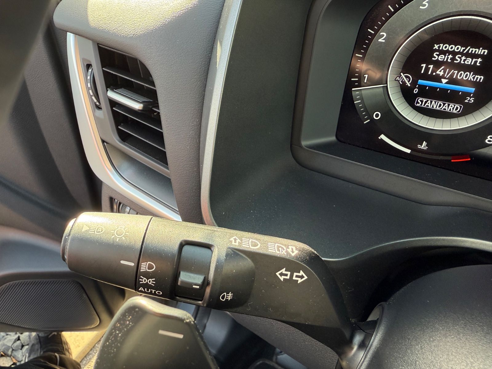 Fahrzeugabbildung Nissan Qashqai N-Connecta MHEV - Navi, 360°, Winter-P.