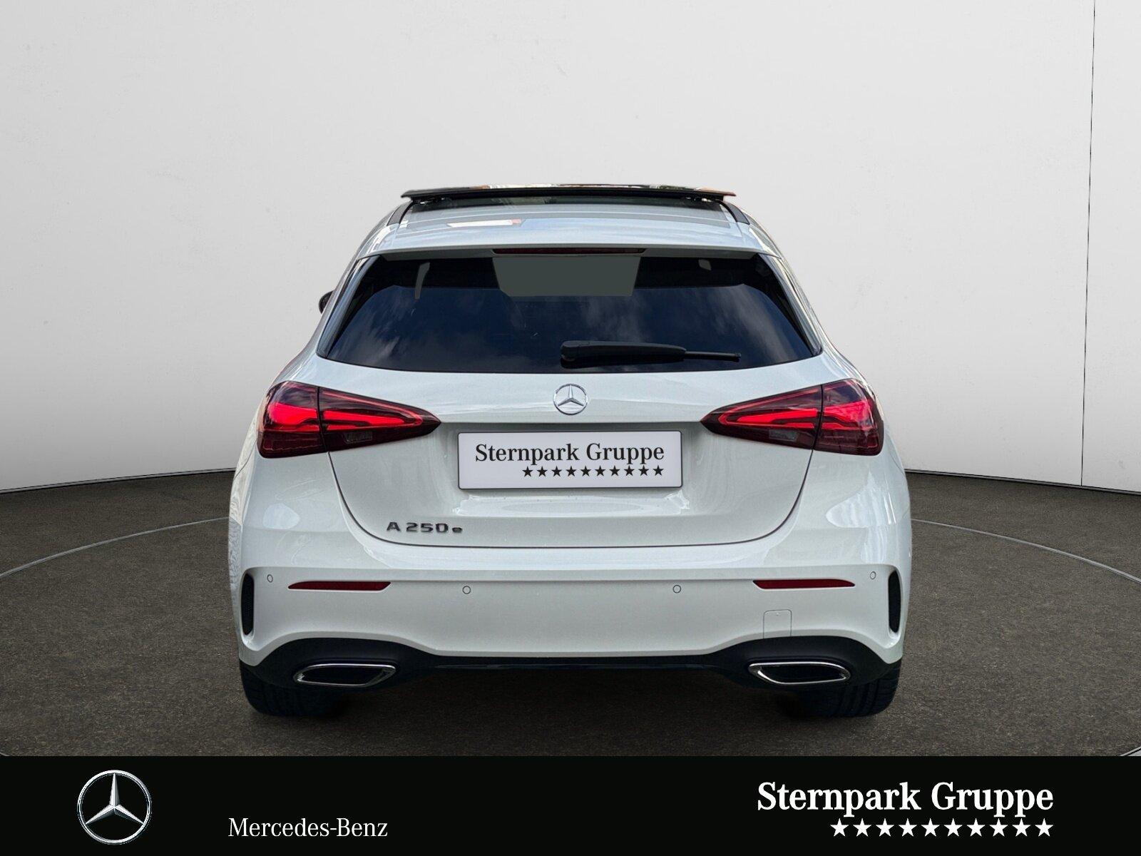 Mercedes-Benz A 250 e Hybrid AMG Pano+Night+HuD+Memo+AHK+MB+BC