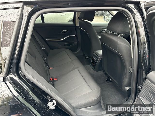 Fahrzeugabbildung BMW 318 i Touring Auto Kamera/PDC/LED/Tempomat/Sitzh