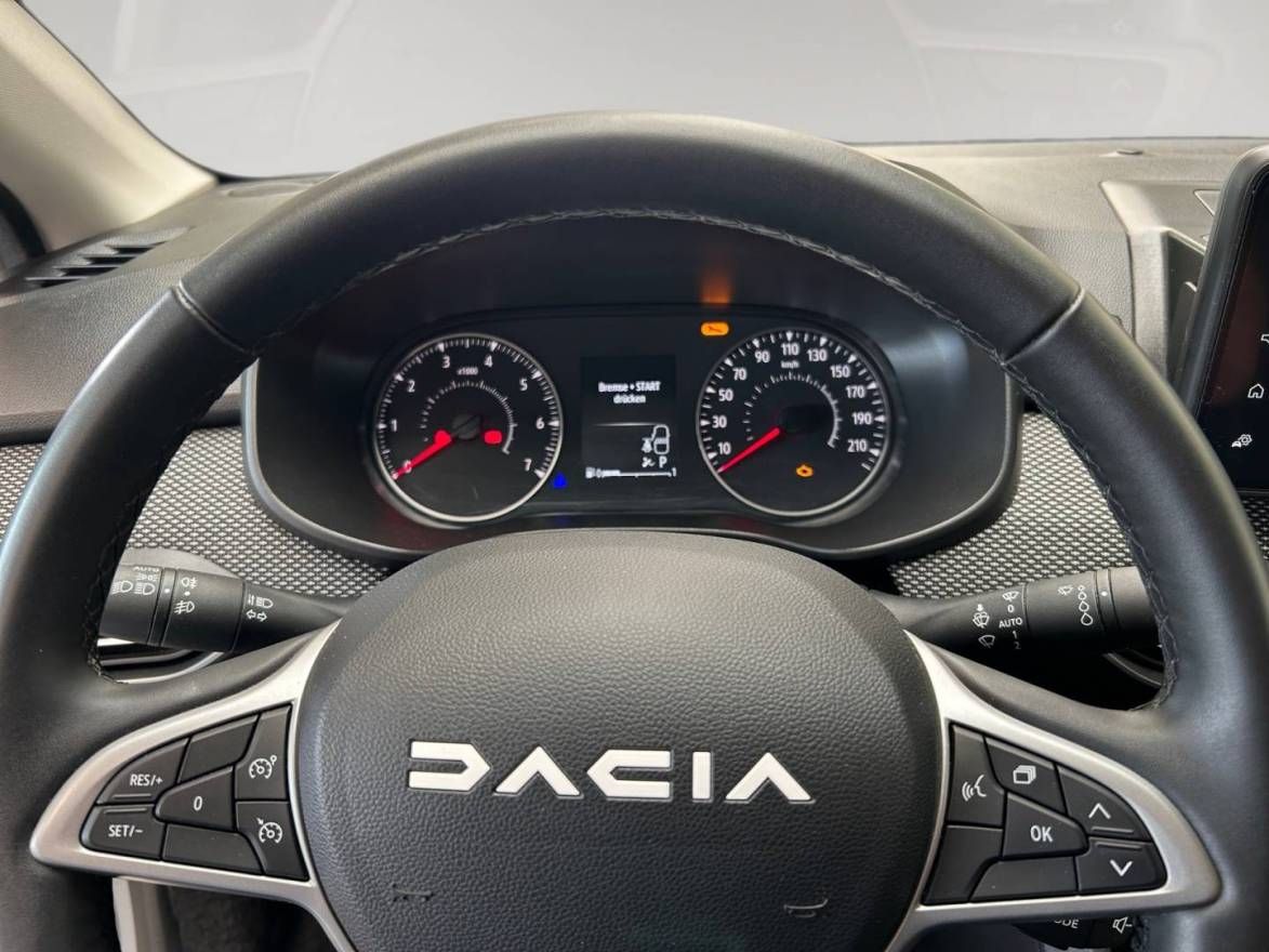 Fahrzeugabbildung Dacia LOGAN TCe 90 1.0